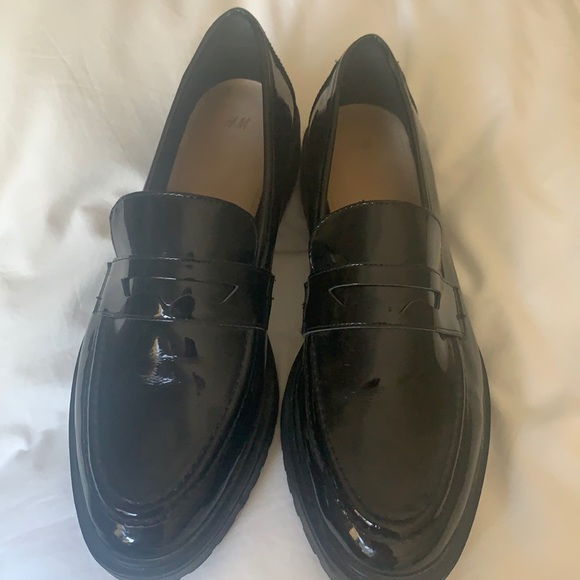 Black Patent Loafers Size 8.5 - Picture 1 of 4